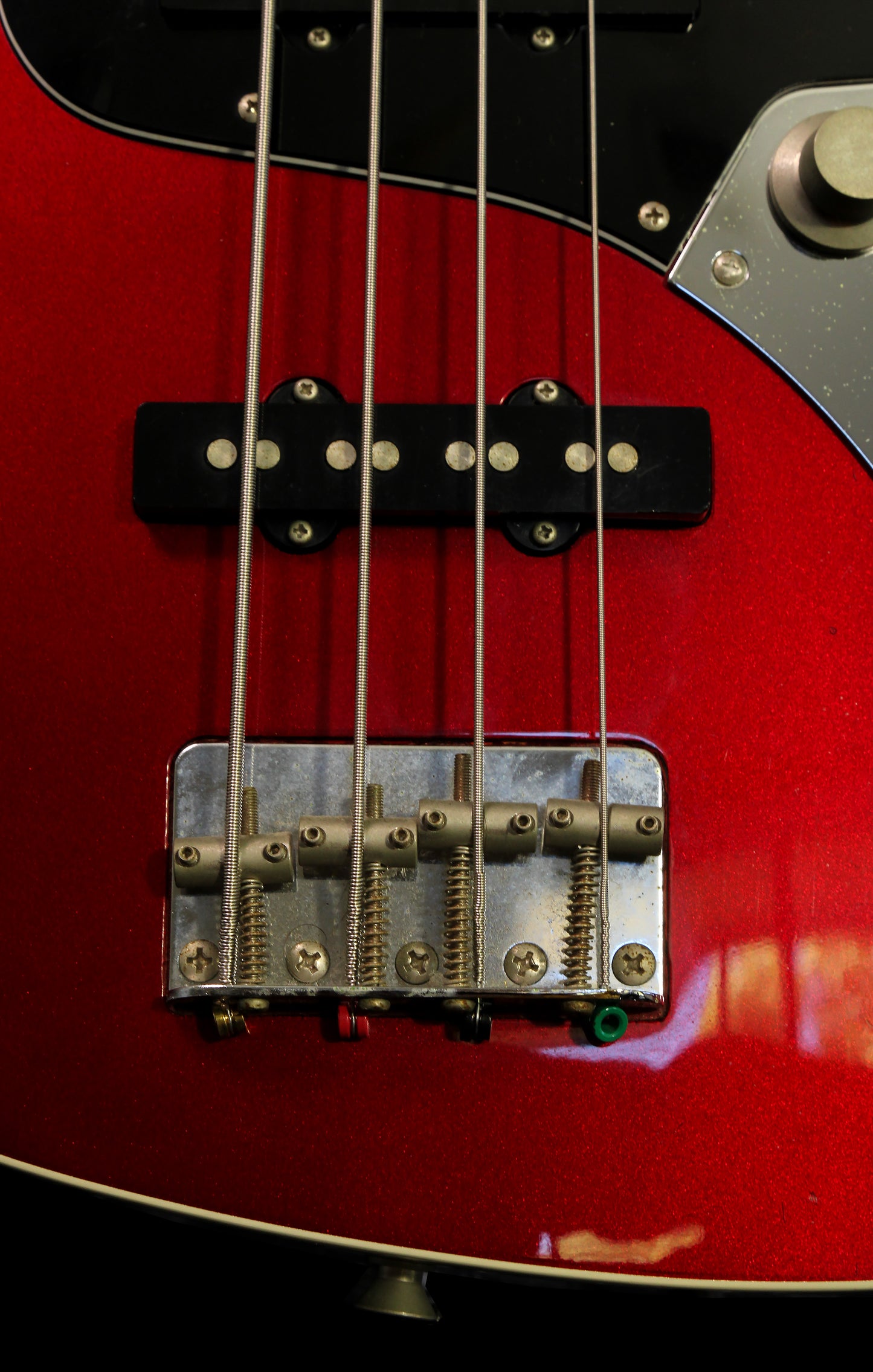 Fender Japan Aerodyne AJB Medium Scale Jazz Bass Candy Apple Red