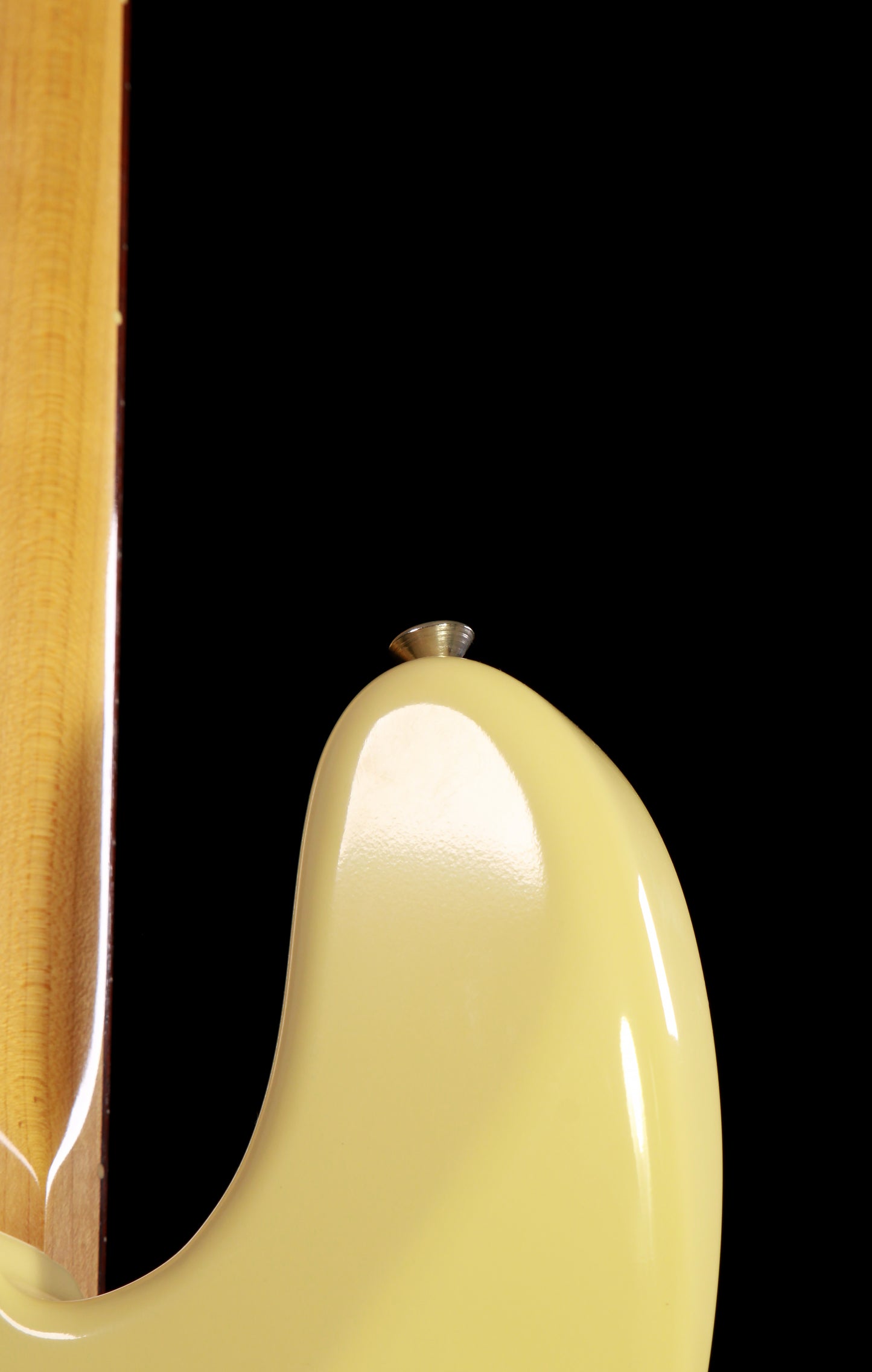Crews Maniac Sound Jazz Bass KTR JB-01 Vintage White