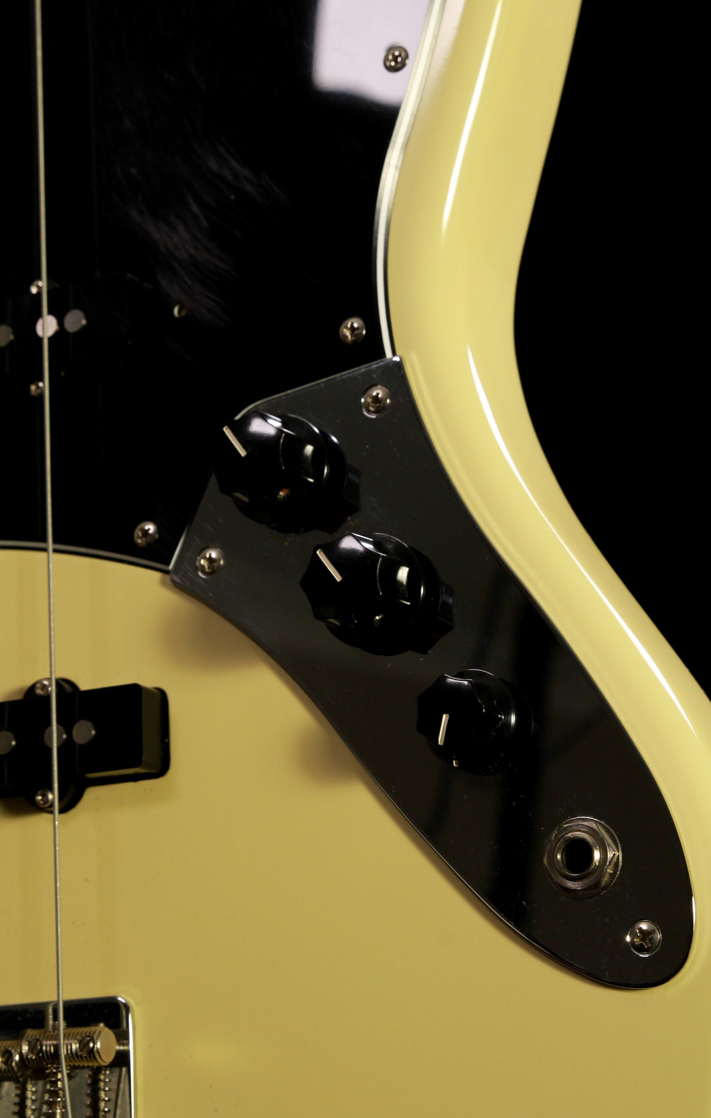 Crews Maniac Sound Jazz Bass KTR JB-01 Vintage White