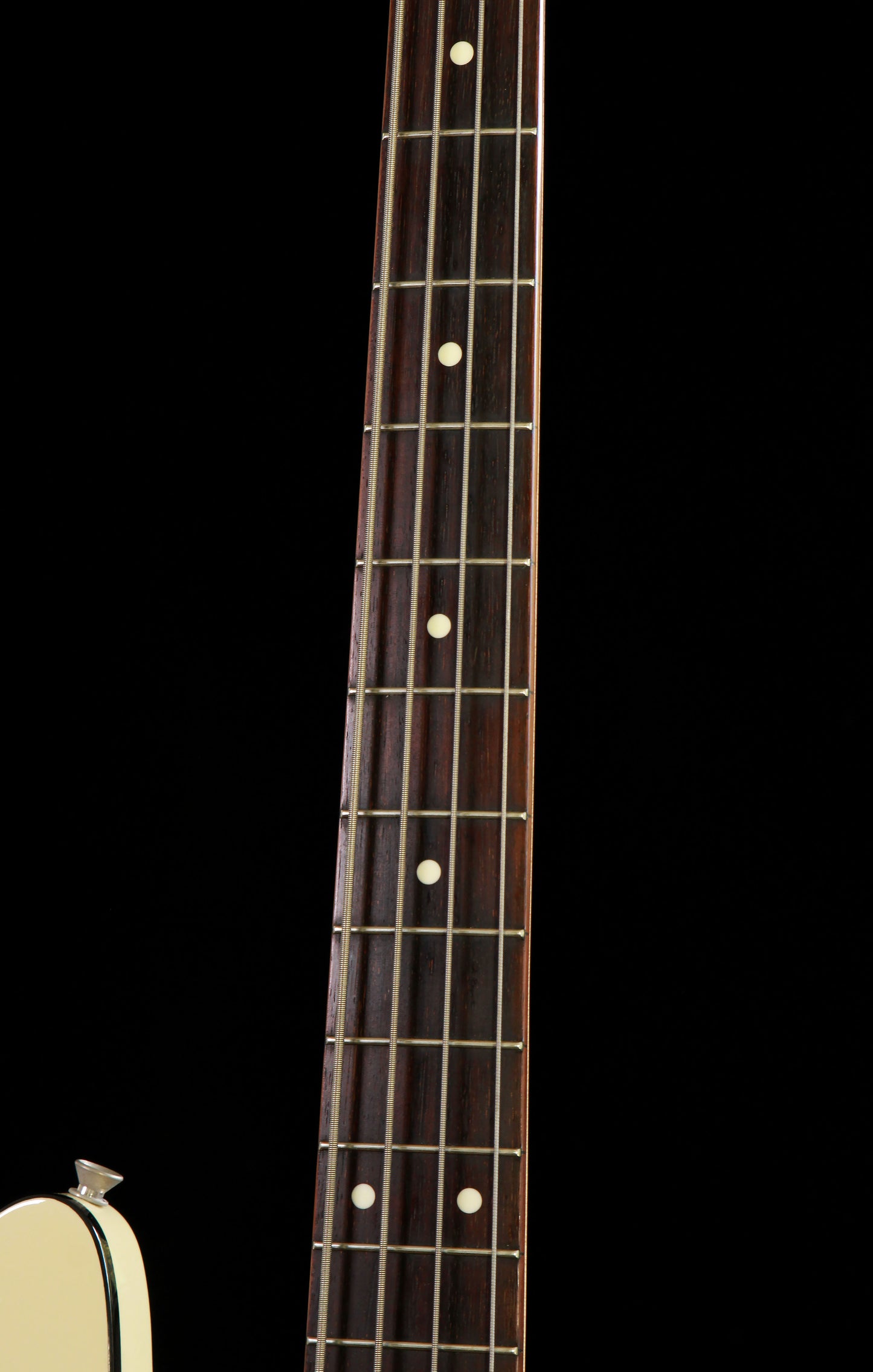 Fender Aerodyne Jazz Bass Rare Vintage White