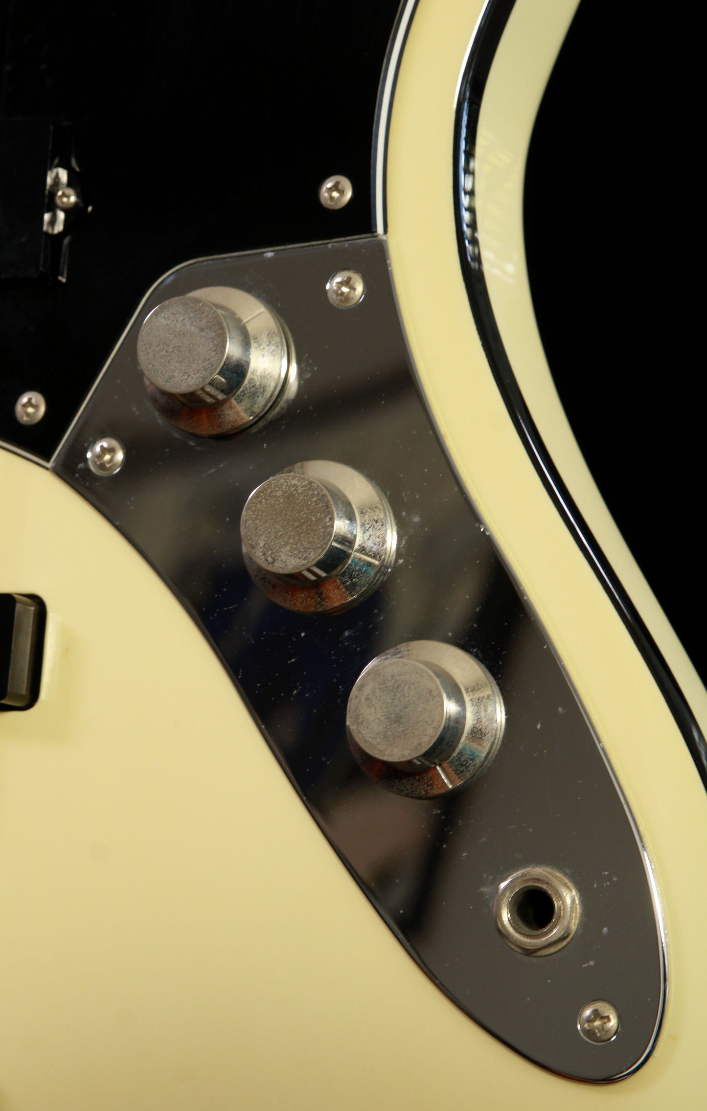 Fender Aerodyne Jazz Bass Rare Vintage White