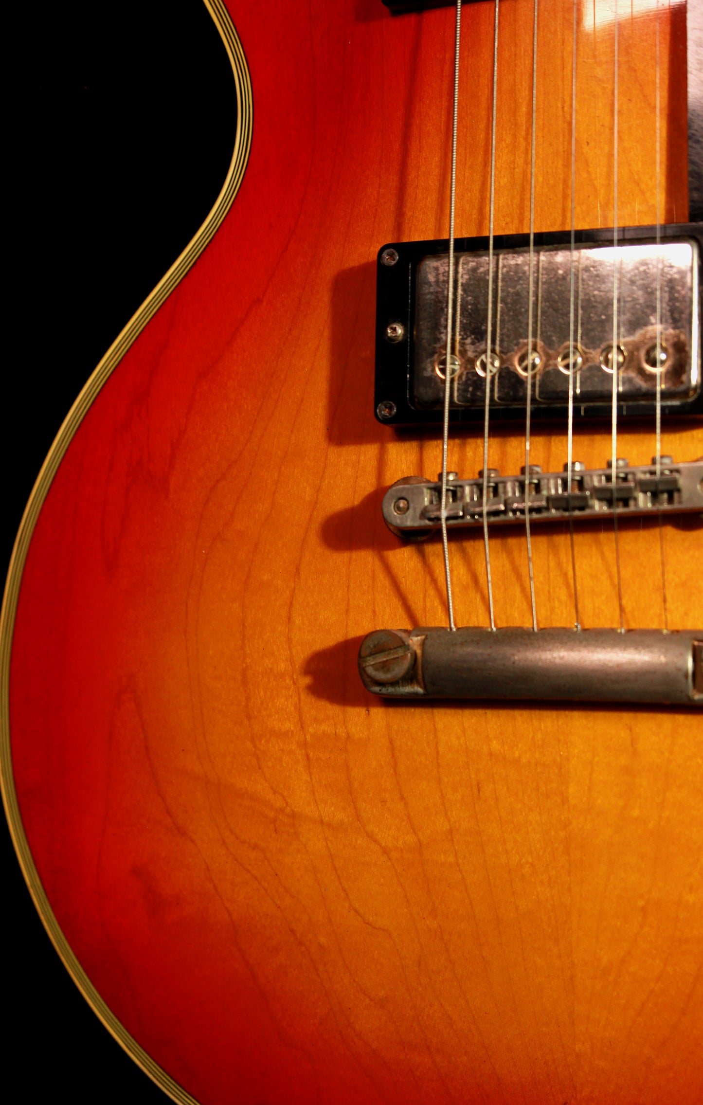 Greco EG-800CR Super Sound Cherry Sunburst 1981 (Les Paul Custom Lawsuit)
