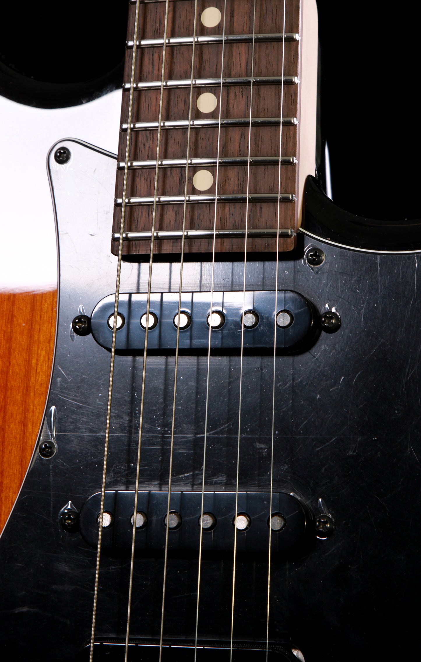 Suhr Guitars J Select Series Classic CLC S FRT 3 Tone Sunburst (Hot Rod Strat, Reverse Headstock)