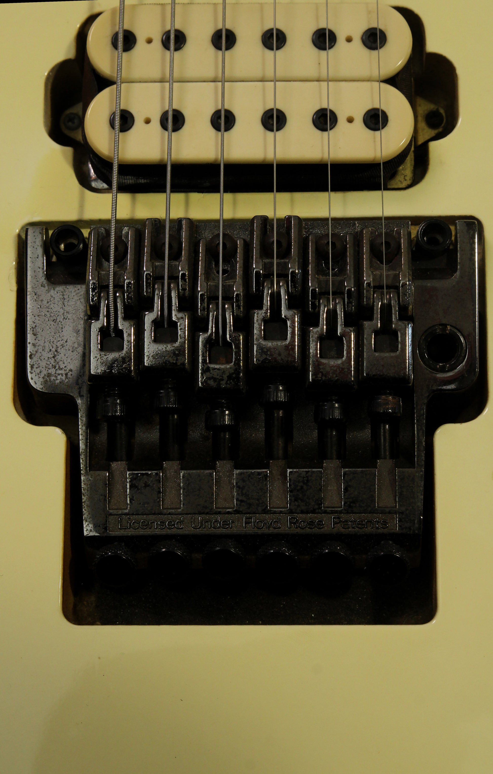 Ibanez PGM300 Paul Gilbert Signature MIJ White  Edge Pro