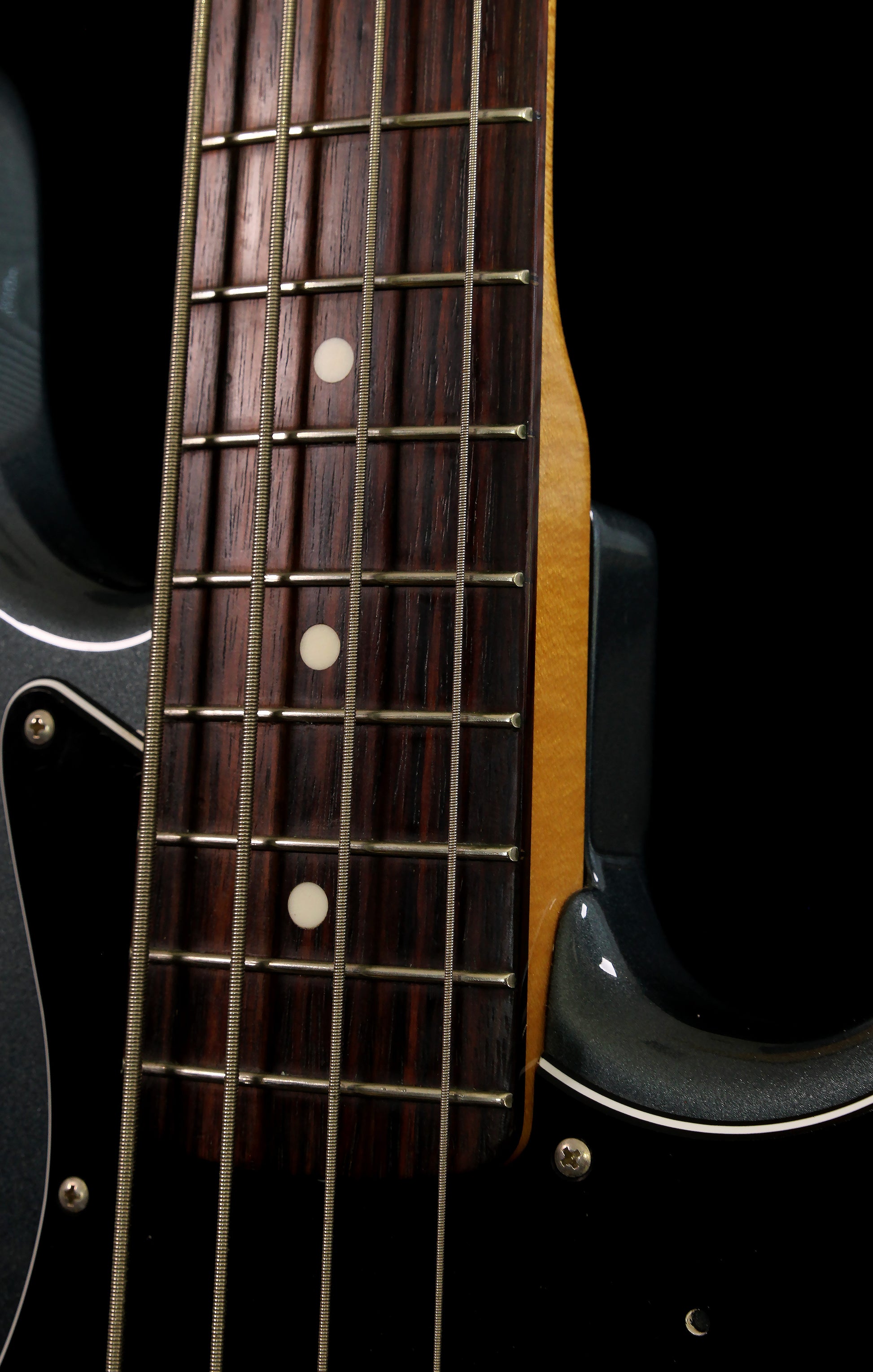 Fender Japan JB-62 '62 Reissue Jazz Bass Ice Metallic Blue / Black Pickguard