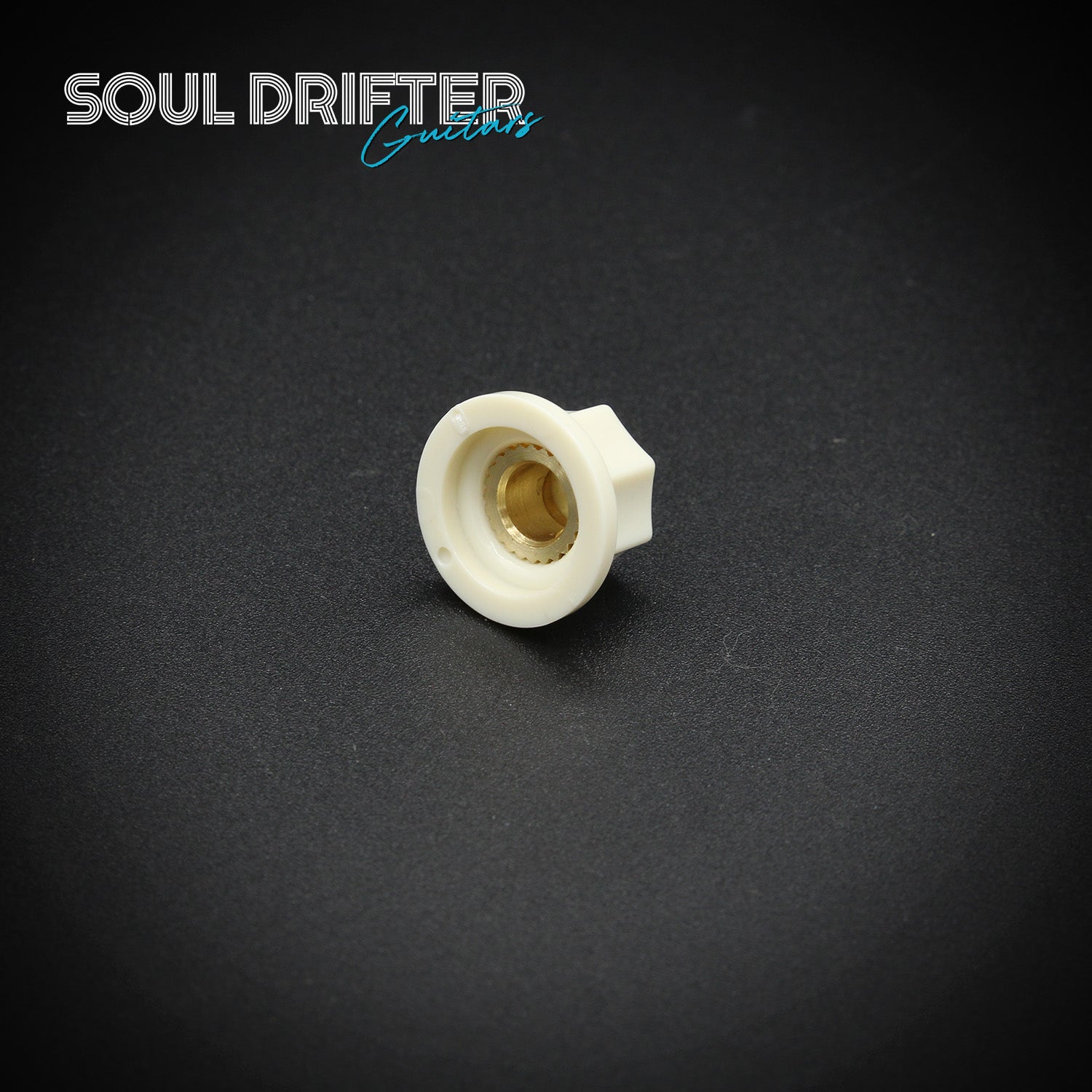 Tesi Plastic Mini Pedal Knob with Brass Insert and Set Screw - Cream