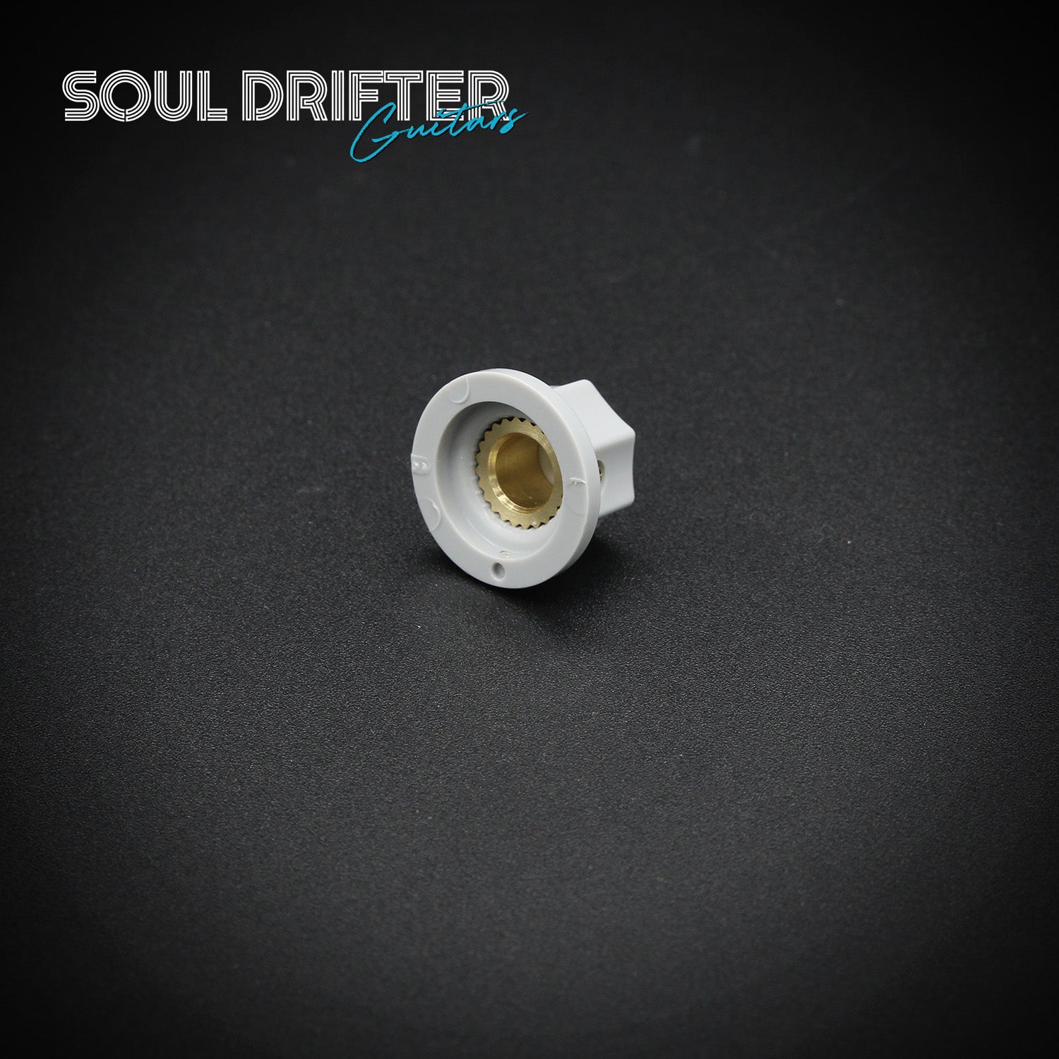 Tesi Plastic Mini Pedal Knob with Brass Insert and Set Screw - Light Gray