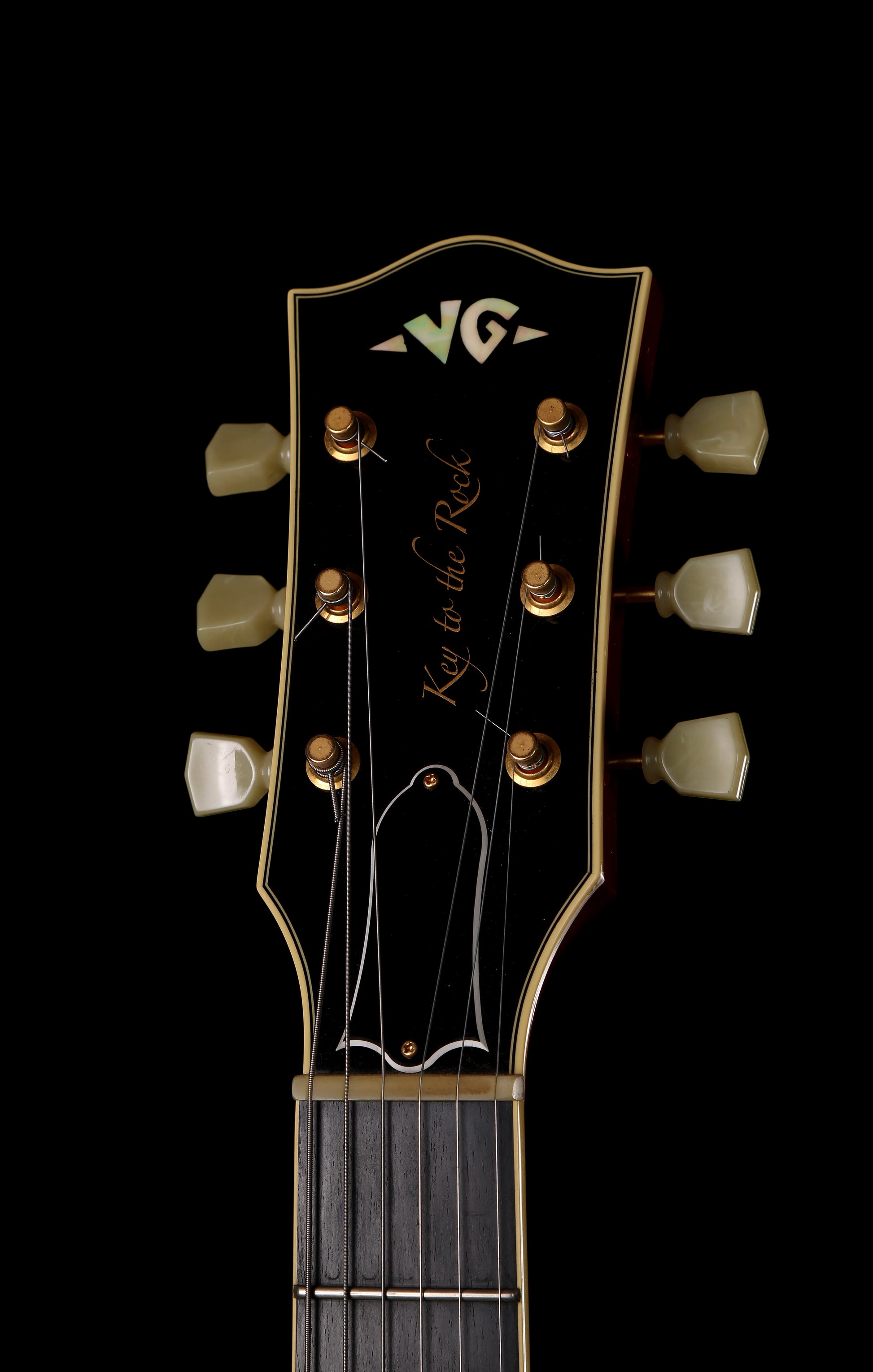 VG KTR-ES CST ES-335 Cherry with Gold Hardware