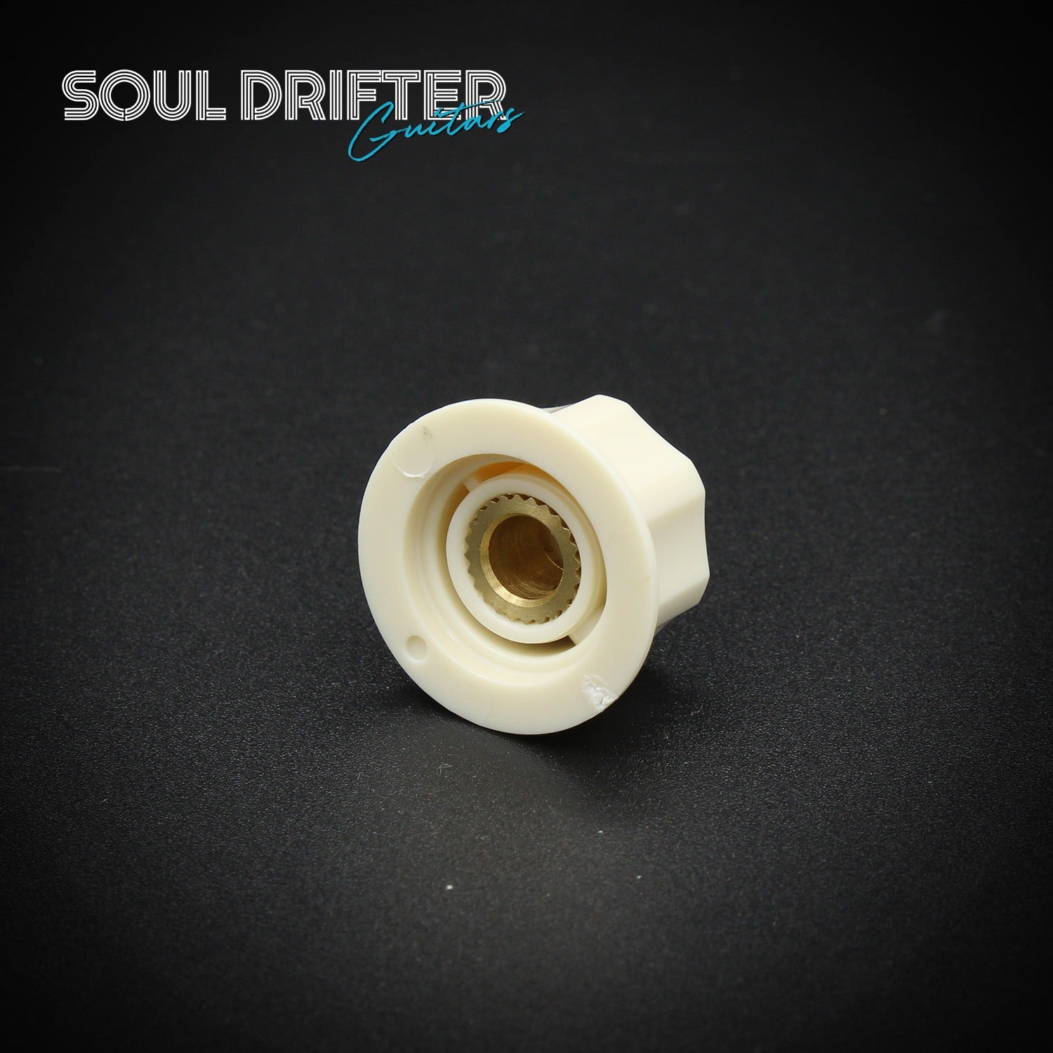 Tesi Wolfgang Guitar Knob with Brass Insert and Set Screw - Cream