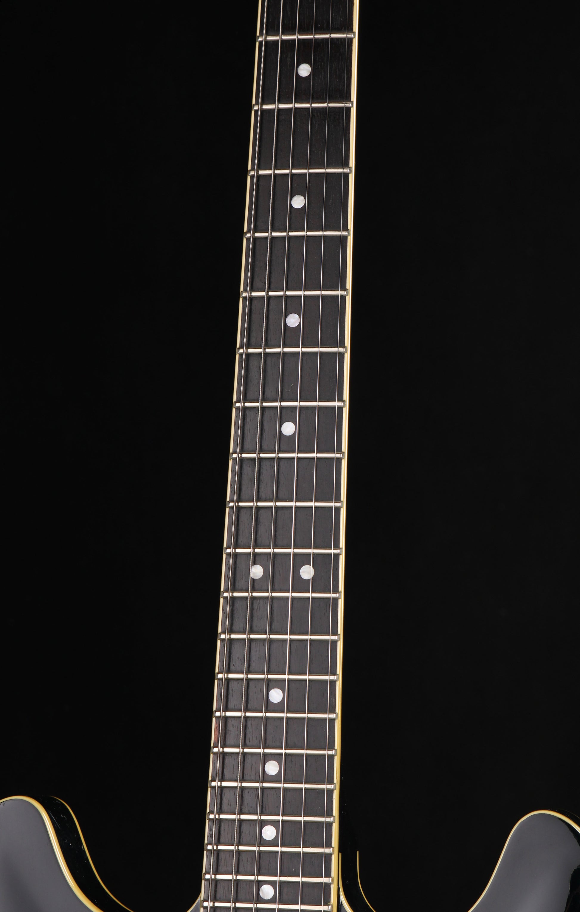 Yamaha SA-900 Super Axe (ES-335 Style) Black