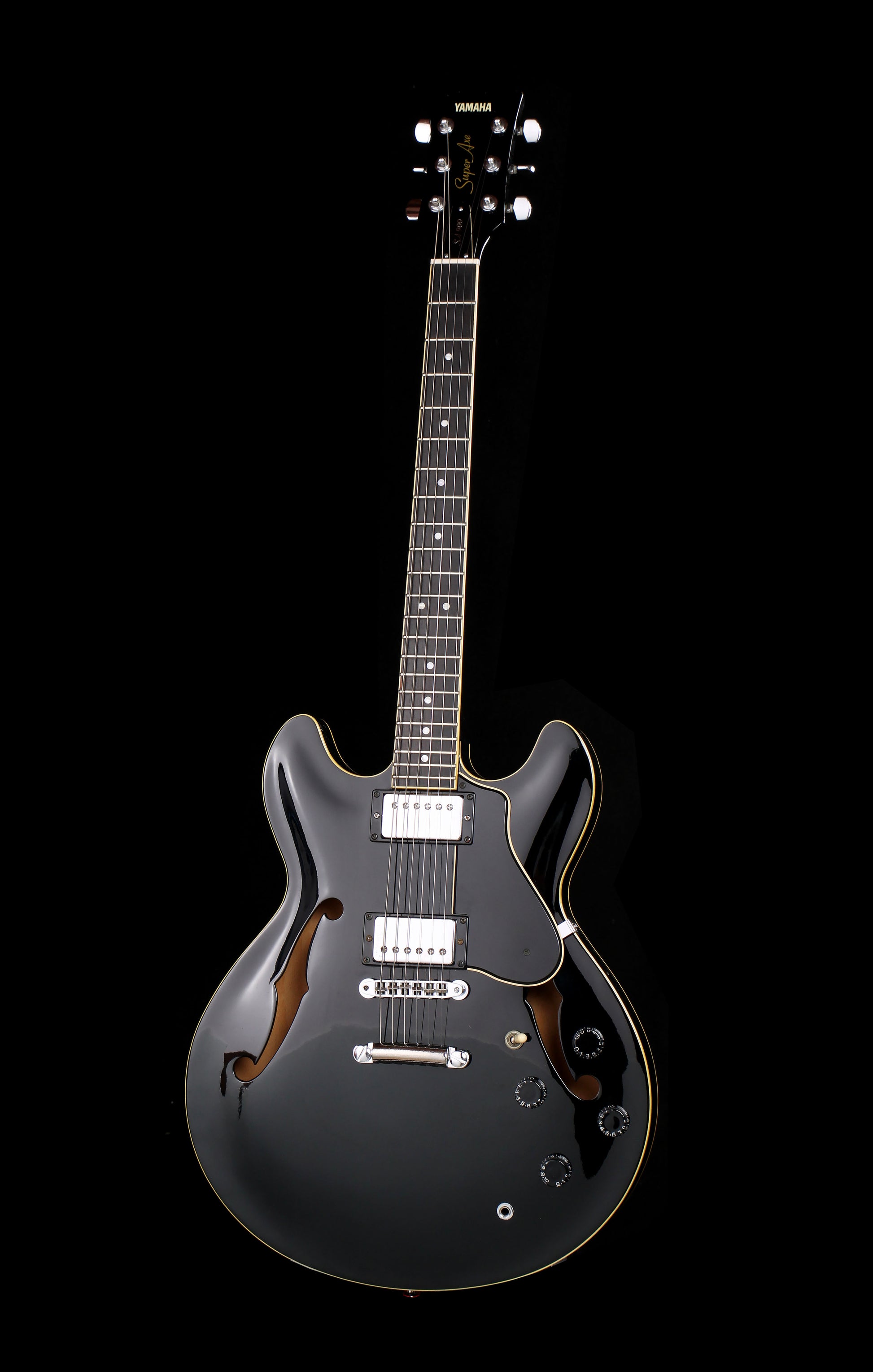 Yamaha SA-900 Super Axe (ES-335 Style) Black
