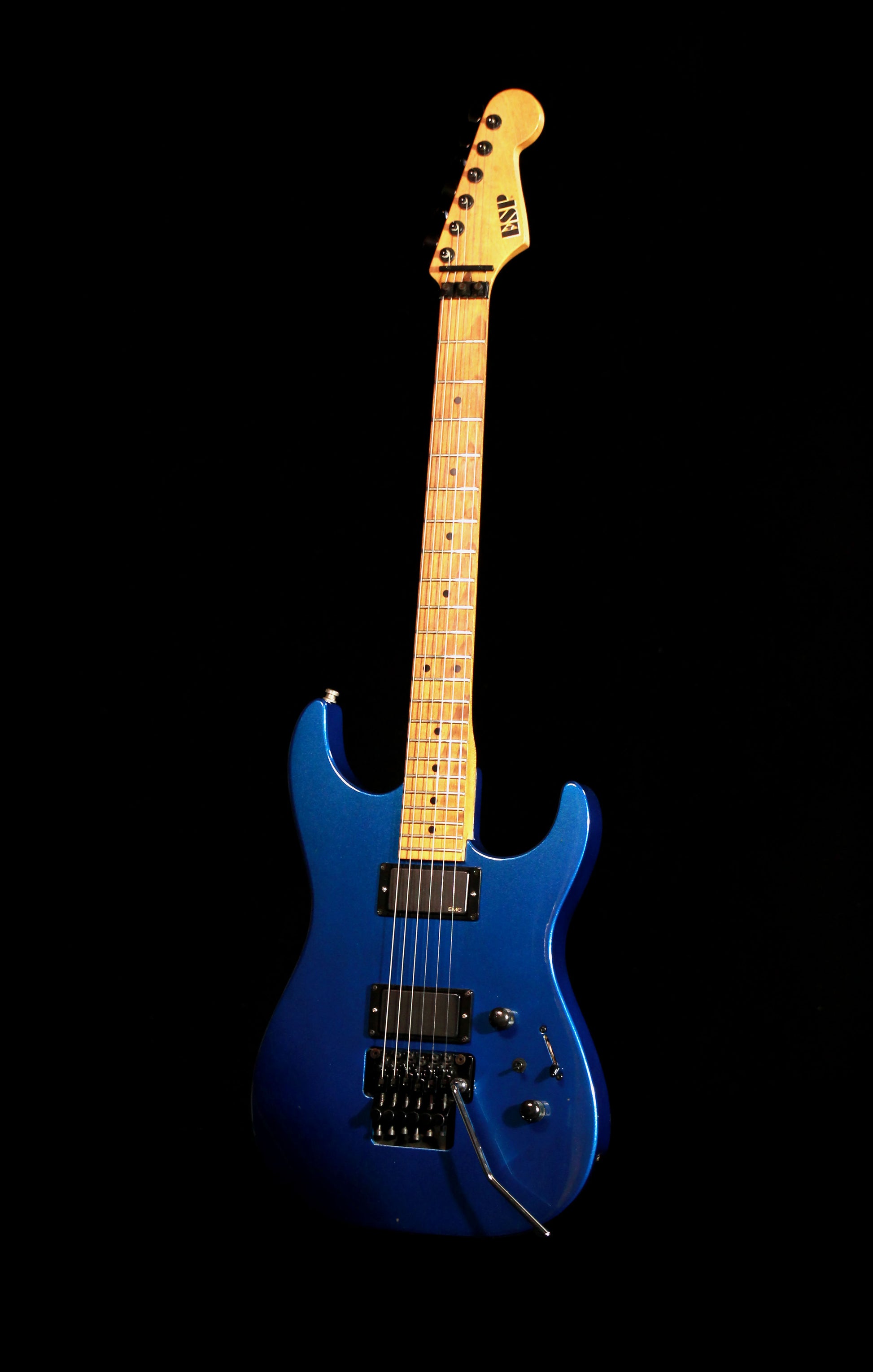 ESP / MIJ Charvel Dinky with EMGs / German Floyd Rose Candy Blue