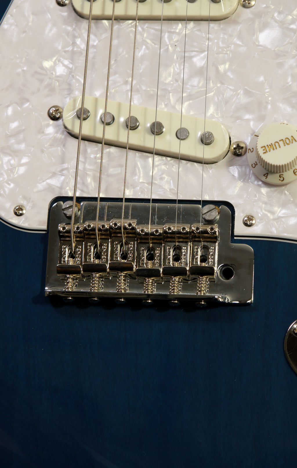 Fender Japan Hybrid Stratocaster Indigo Blue 75th Anniversary
