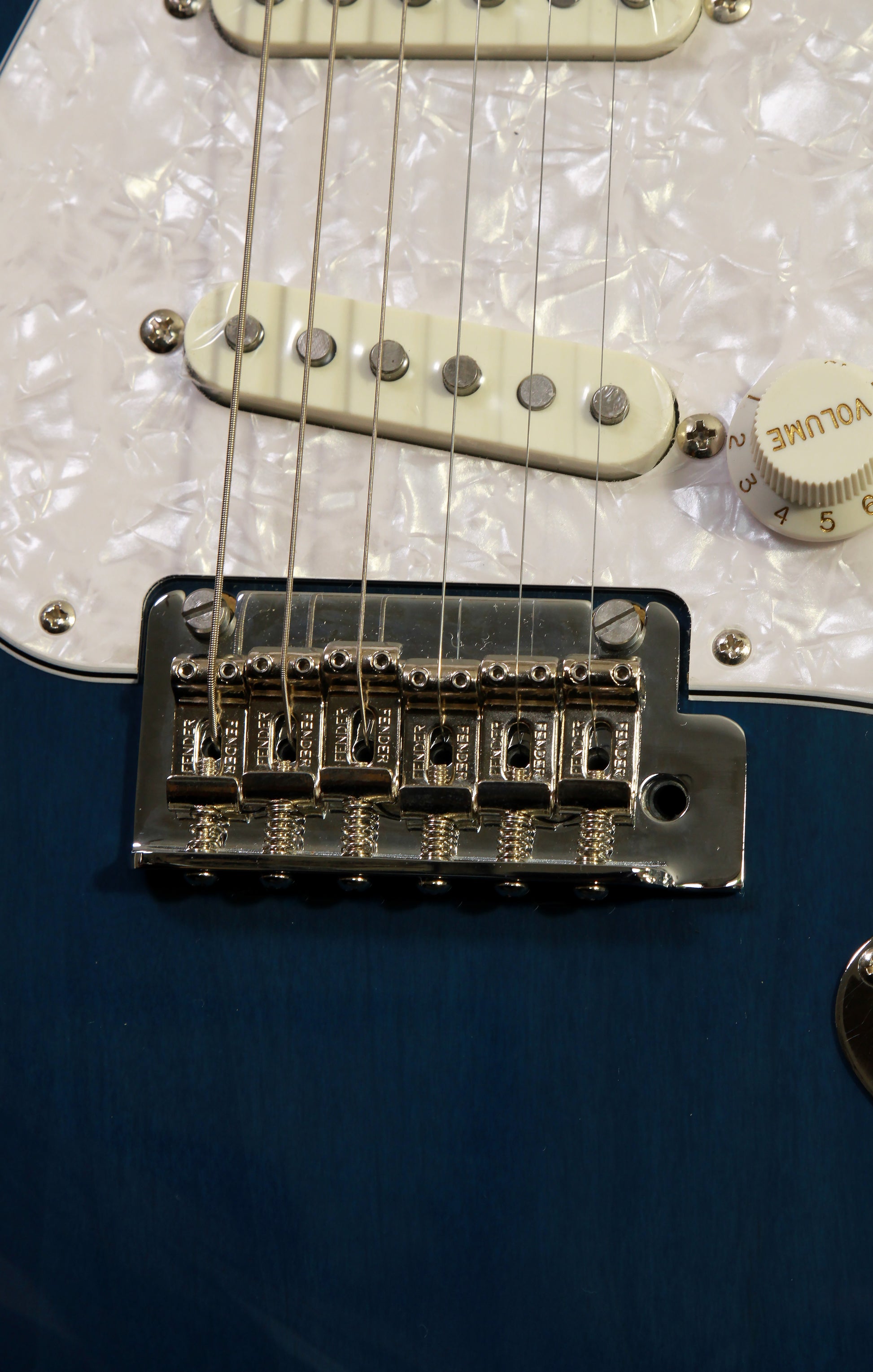 Fender Japan Hybrid Stratocaster Indigo Blue 75th Anniversary