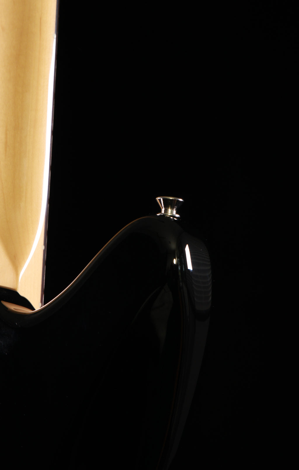 Fender Japan Inoran Signature Jazzmaster Black / Gold Anodized Pickguard