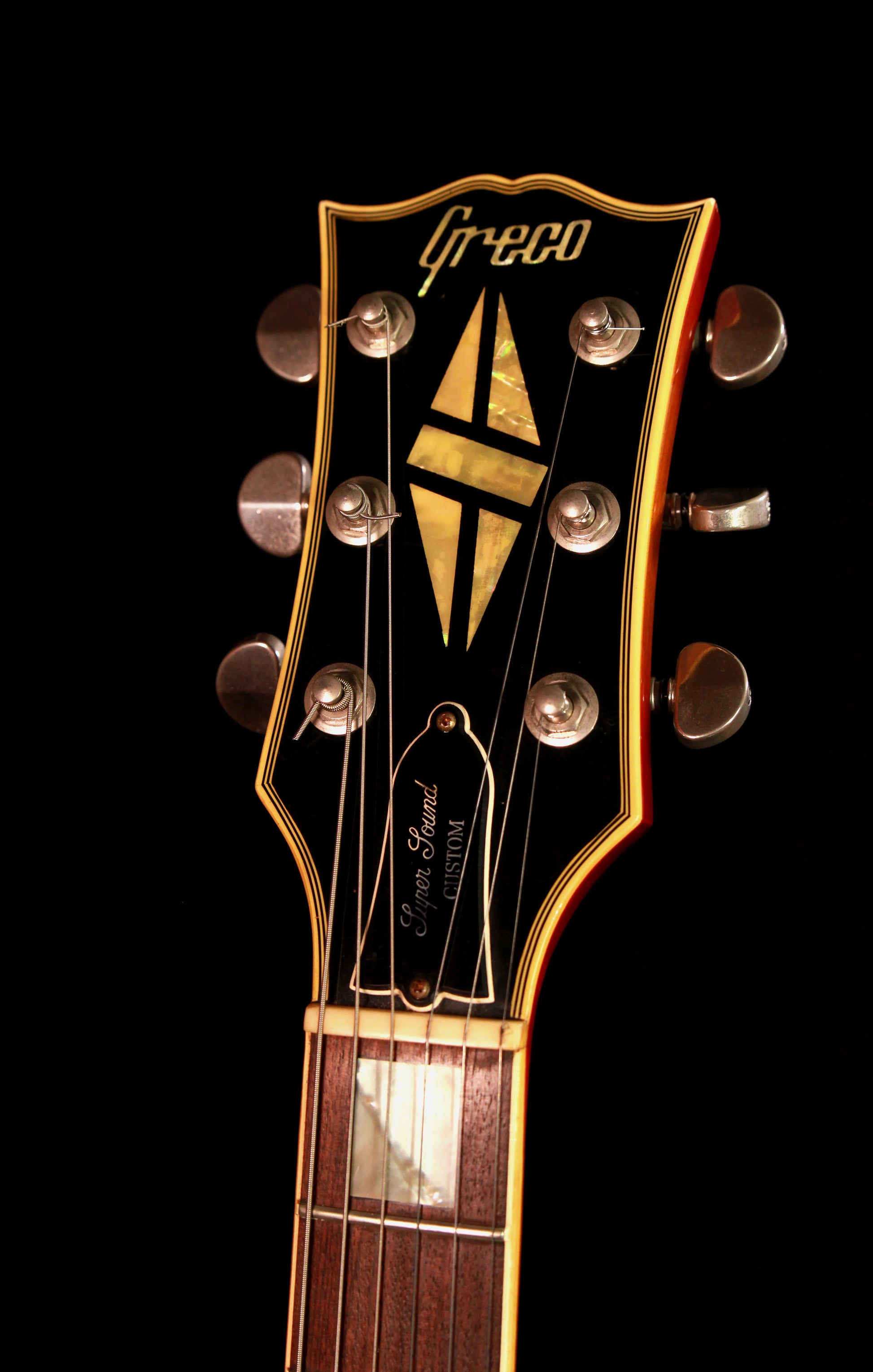 Greco EG-800CR Super Sound Cherry Sunburst 1981 (Les Paul Custom Lawsuit)