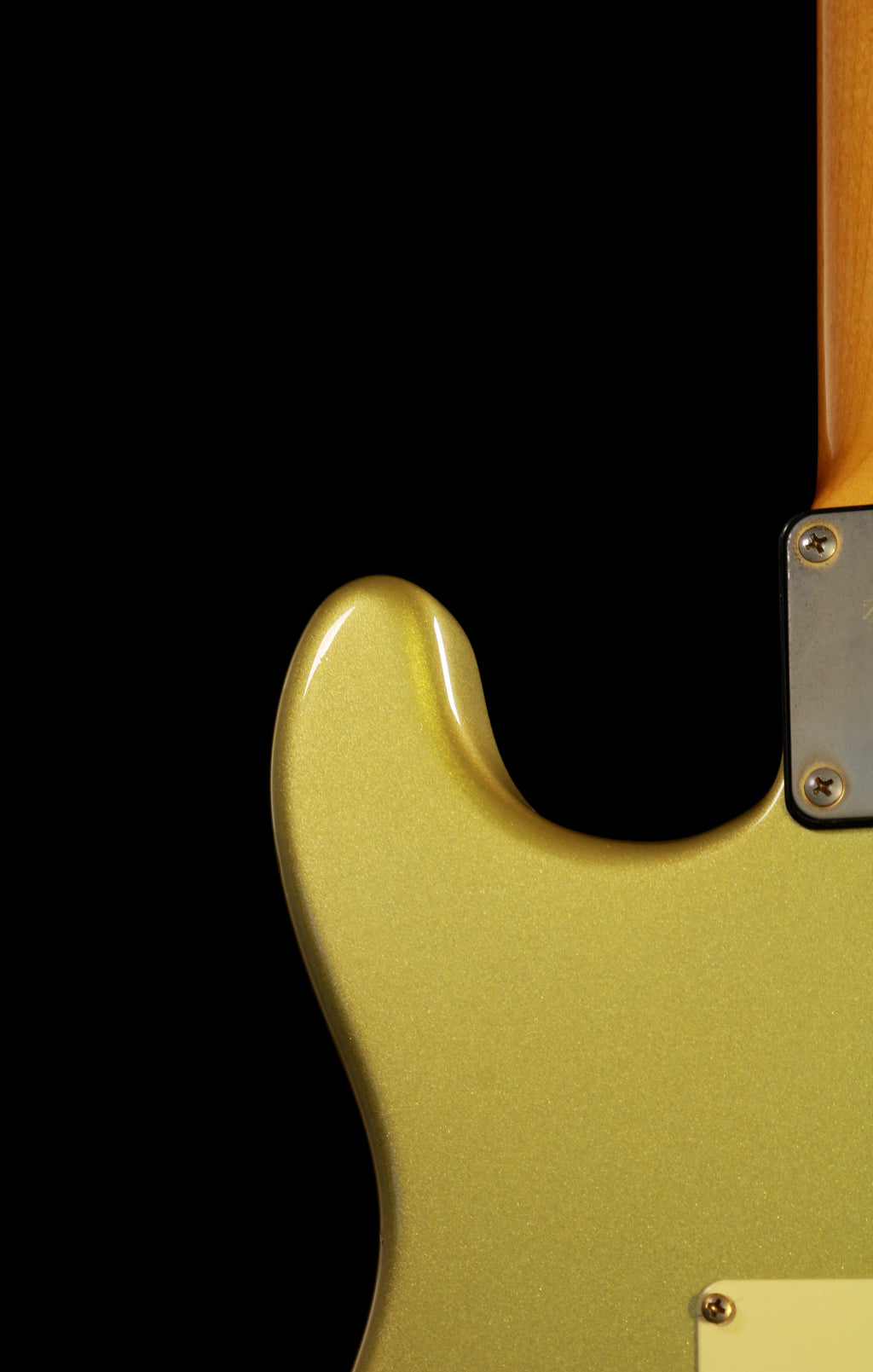 Van Zandt Vanzandt STV-R2 Made in Japan Strat Golden Mist with Matching Headstock