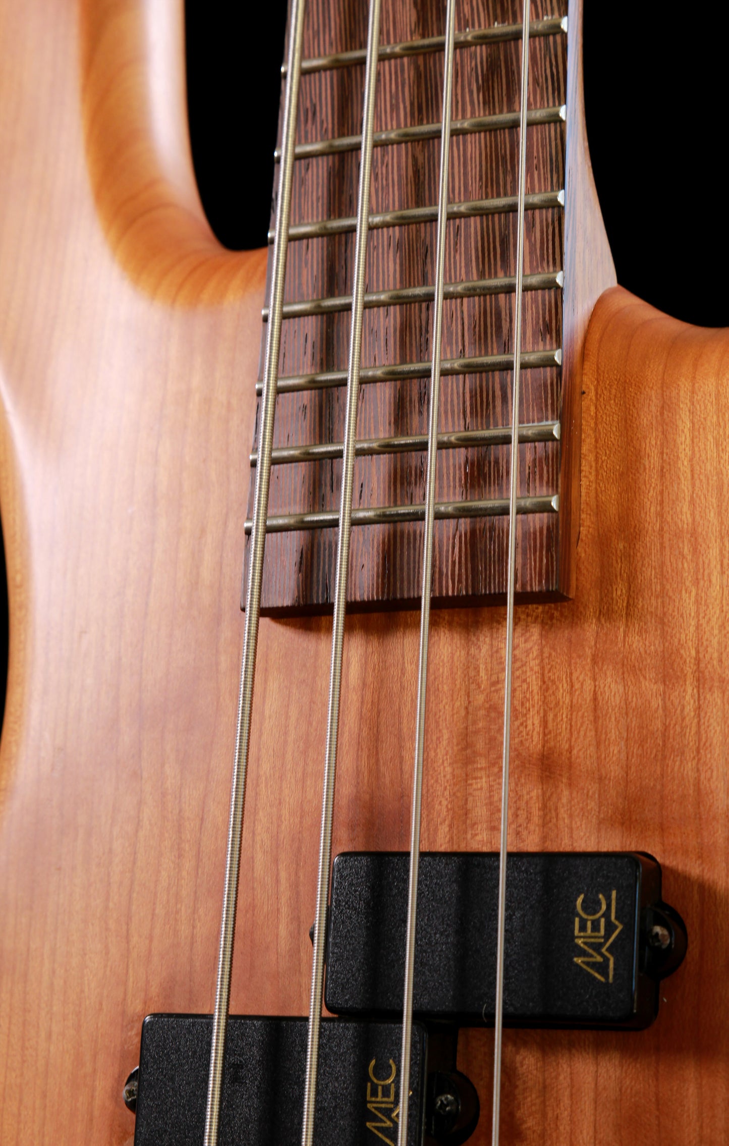 Warwick Teambuilt Pro Series Streamer LX, 4-String Natural Transparent Satin