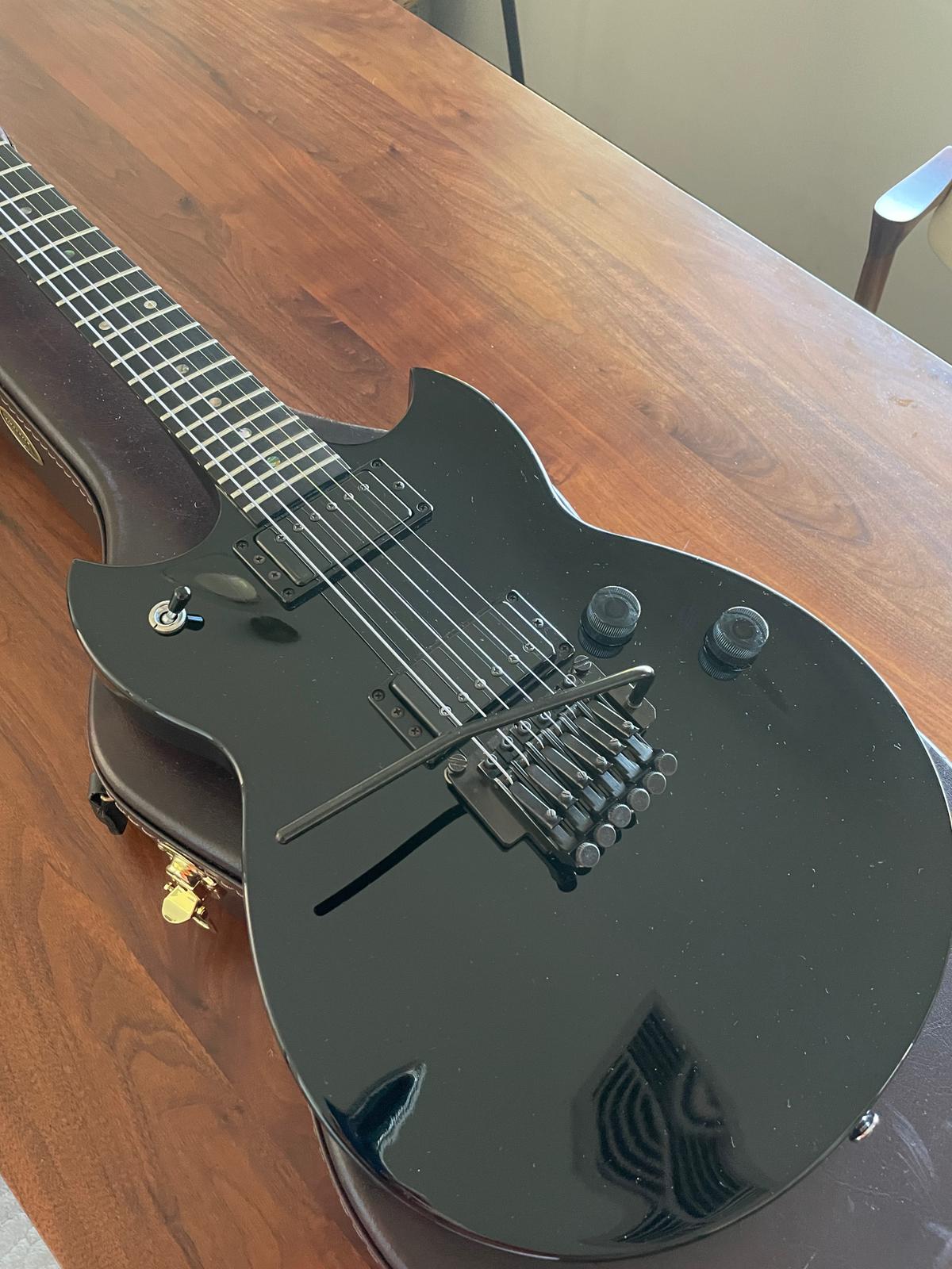 Yamaha SG 1300TS Black on Black