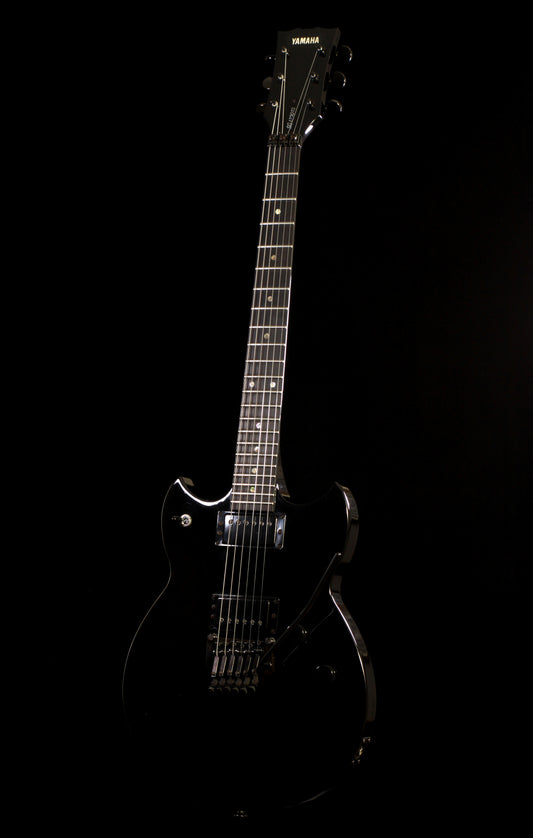 Yamaha SG 1300TS Black on Black